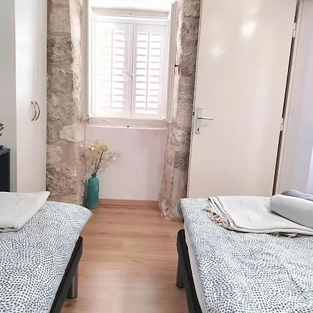 3 Bedroom House In Old Town